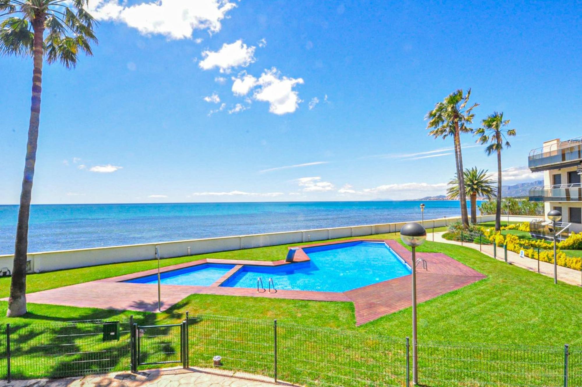 Di Mare Litoral Costa Dorada - Only Families Apartman Mont-roig del Camp Kültér fotó